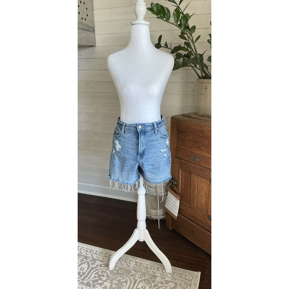 Old Navy Extra High-Waisted Sky-Hi Distressed Cut-Off Jean Shorts Size 6